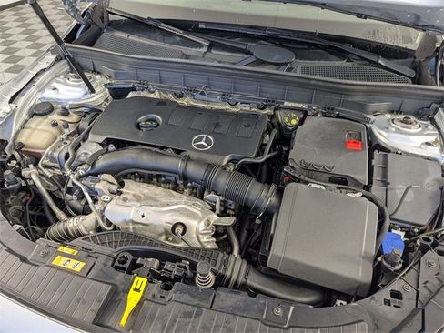 Used 2020 Mercedes-Benz GLB 250 GLB 250 image 36