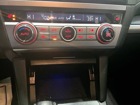 Used 2017 Subaru Outback 2.5i Limited image 15