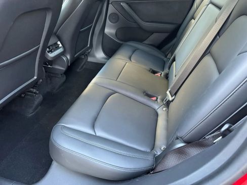 Used 2023 Tesla Model Y 2WD image 13