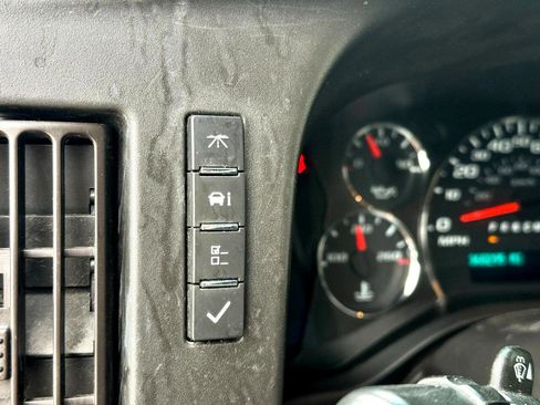 Used 2019 GMC Savana 3500 w/ Power Convenience Package image 16