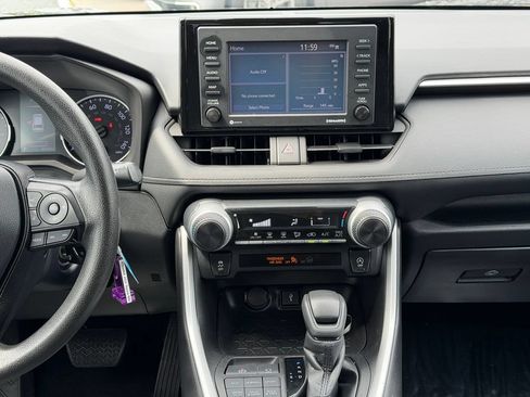 Used 2022 Toyota RAV4 LE AWD/4WD image 20