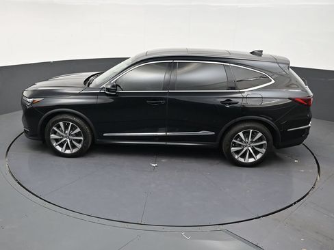 Used 2025 Acura MDX w/ Technology Package FWD image 13