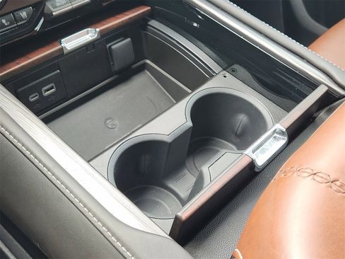 Used 2024 GMC Yukon Denali Ultimate image 19