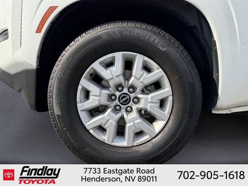 Used 2023 Nissan Frontier SV w/ Technology Package RWD image 12