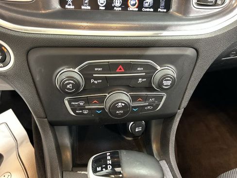 Used 2016 Dodge Charger SXT w/ AWD Plus Group image 17
