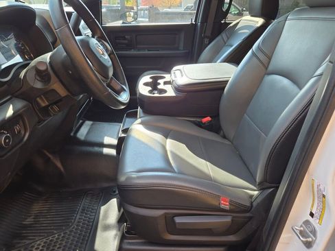 Used 2021 RAM 5500 Tradesman w/ Chrome Appearance Group image 22