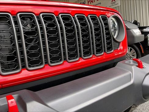Used 2026 Jeep Gladiator Rubicon AWD/4WD image 25