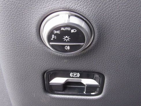 New 2026 Mercedes-Benz GLC 300 4MATIC image 35