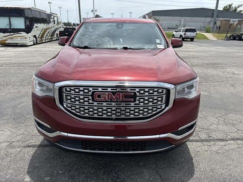 Used 2019 GMC Acadia Denali w/ Technology Package AWD/4WD image 2