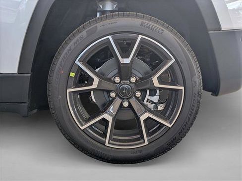 New 2026 Jeep Cherokee Overland image 10