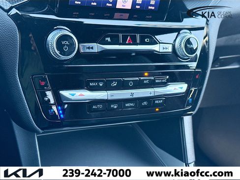 Used 2022 Ford Explorer ST w/ Equipment Group 401A AWD/4WD image 32