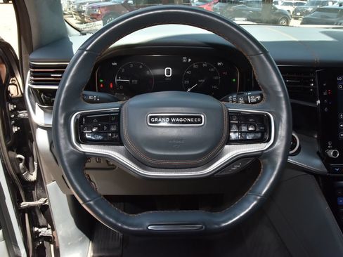 Used 2023 Jeep Grand Wagoneer Series III AWD/4WD image 19