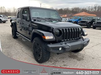 Used 2022 Jeep Gladiator Sport video 1
