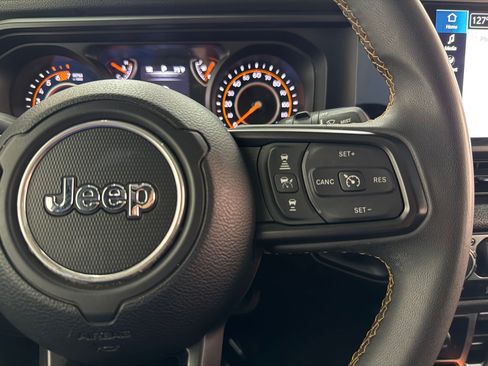 Used 2024 Jeep Wrangler Unlimited Sport AWD/4WD image 14