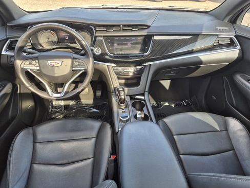 Used 2020 Cadillac XT6 Premium Luxury FWD image 13