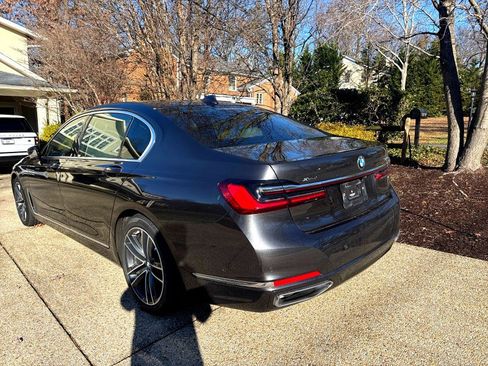 Used 2020 BMW 750i xDrive w/ Executive Package image 4