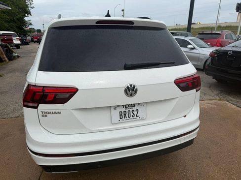 Used 2021 Volkswagen Tiguan SE FWD image 5