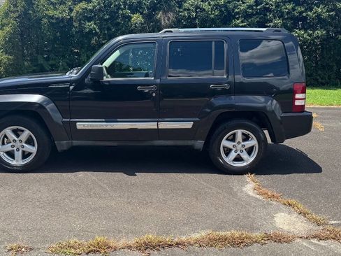 Used 2011 Jeep Liberty Limited image 5