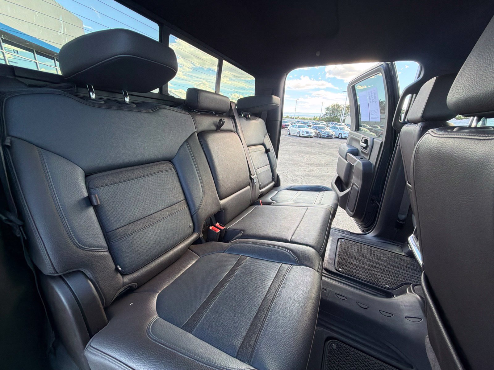 Used 2022 GMC Sierra 3500 Denali AWD/4WD image 34