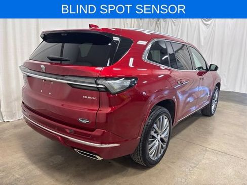 Used 2026 Buick Enclave Avenir w/ Super Cruise Package AWD/4WD image 5