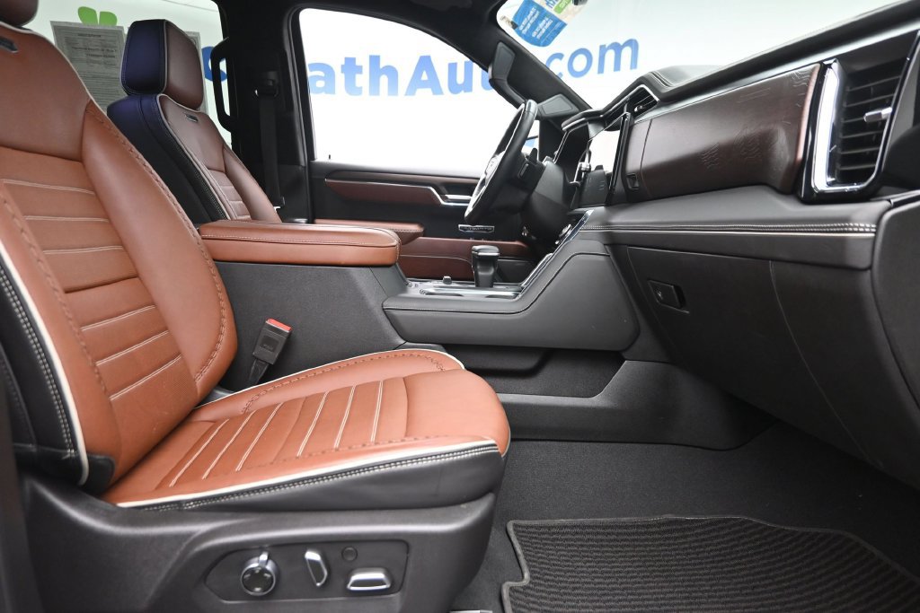 Used 2024 GMC Sierra 1500 Denali Ultimate AWD/4WD image 9
