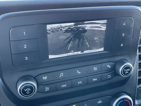 Used 2020 Ford Transit 250 Medium Roof w/ Load Area Protection Package image 33