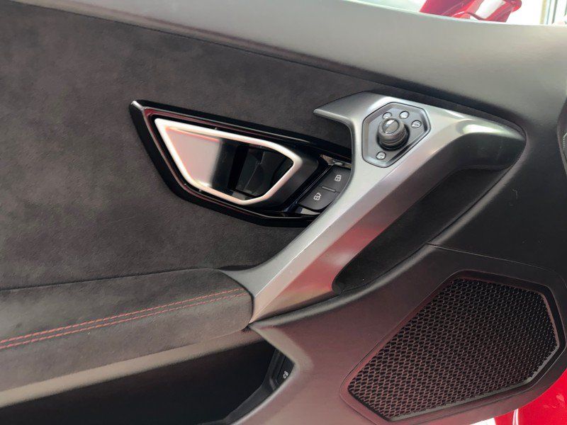 Used 2019 Lamborghini Huracan LP 580-2 RWD image 7