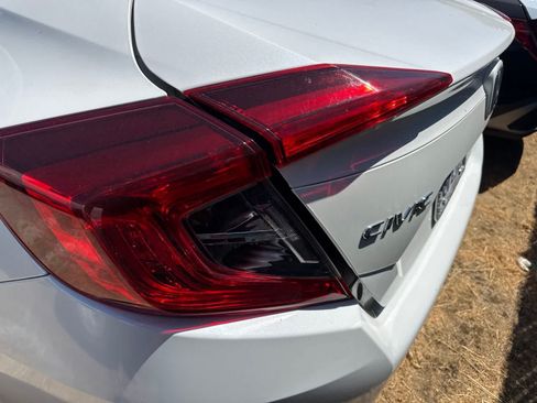 Used 2018 Honda Civic EX image 10