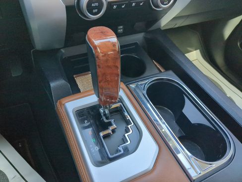 Used 2018 Toyota Tundra SR5 image 24