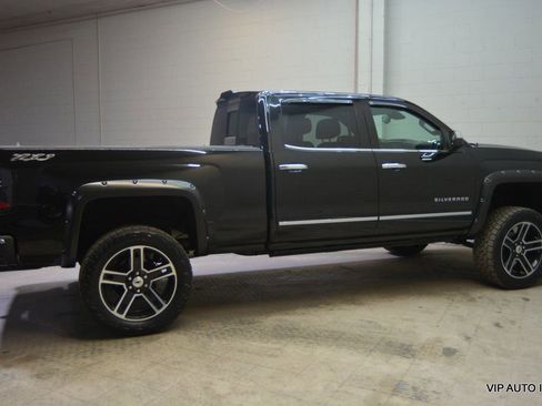 Used 2015 Chevrolet Silverado 1500 LTZ Z71 w/ LTZ Plus Package AWD/4WD image 32