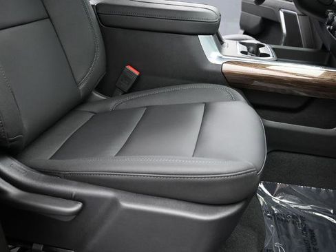 New 2026 Chevrolet Silverado 2500 LT image 35