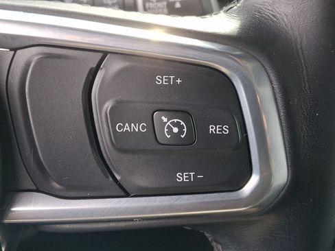 Used 2021 Jeep Wrangler Unlimited Sahara AWD/4WD image 13