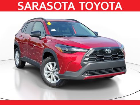 Used 2026 Toyota Corolla Cross LE w/ Moonroof Package FWD image 1