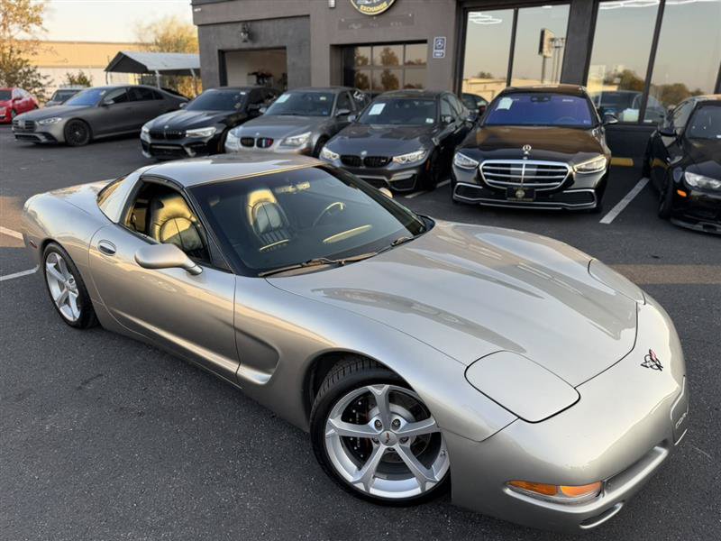 Used 2000 Chevrolet Corvette Coupe RWD image 15