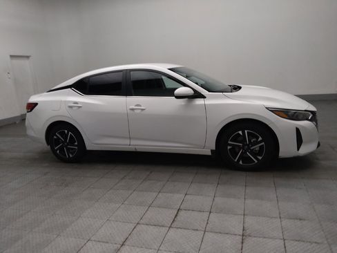 Used 2025 Nissan Sentra SV FWD image 11
