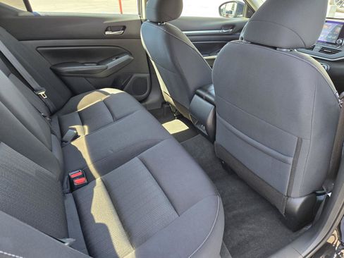 Used 2022 Nissan Altima 2.5 SV FWD image 29