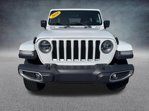 Used 2018 Jeep Wrangler Unlimited Sahara AWD/4WD image 3