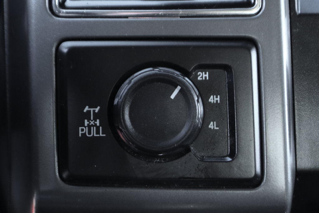 Used 2019 Ford F150 XLT w/ Equipment Group 302A Luxury AWD/4WD image 32