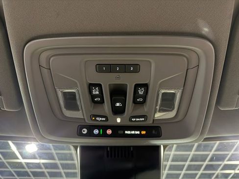 Certified 2024 GMC Sierra 2500 SLT w/ SLT Premium Package image 25