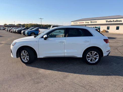 Used 2023 Audi Q3 2.0T Premium image 2