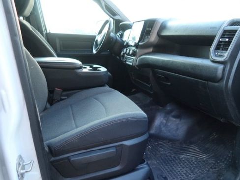 Used 2022 RAM 2500 Tradesman w/ Chrome Appearance Group AWD/4WD image 10