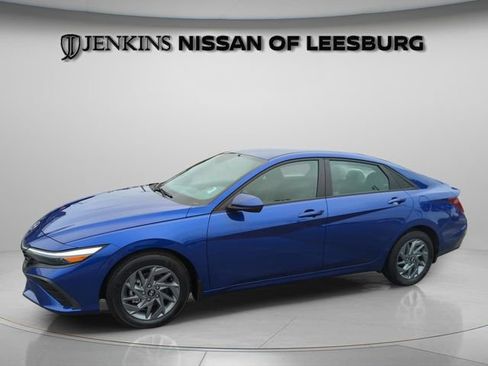 Used 2024 Hyundai Elantra SEL image 13