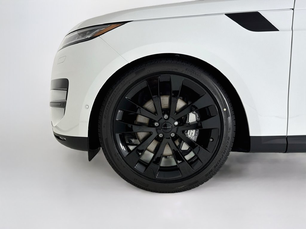 Used 2026 Land Rover Range Rover Sport SE AWD/4WD image 26