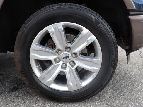 Used 2016 Ford F150 Lariat w/ Equipment Group 501A Mid RWD image 40