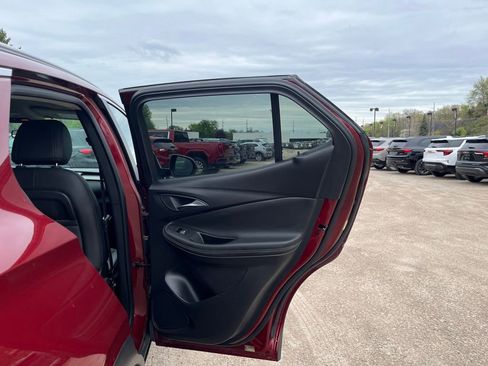 Used 2023 Buick Encore GX Select w/ Safety Package II AWD/4WD image 30