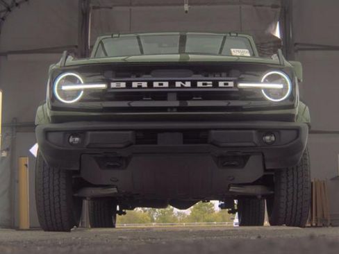 Used 2025 Ford Bronco Outer Banks AWD/4WD image 4