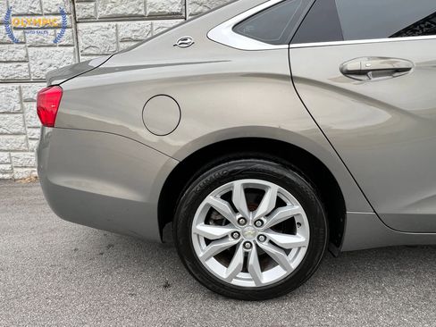Used 2019 Chevrolet Impala LT FWD image 12