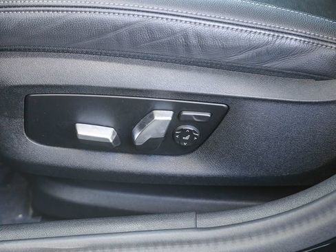 Used 2023 BMW 540i w/ M Sport Package RWD image 18