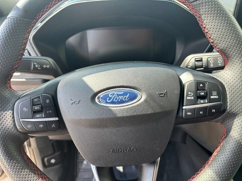 Used 2023 Ford Escape ST-Line w/ Tech Pack #1 AWD/4WD image 17
