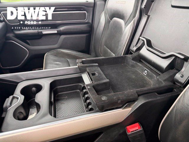 Used 2019 RAM 1500 Laramie AWD/4WD image 25